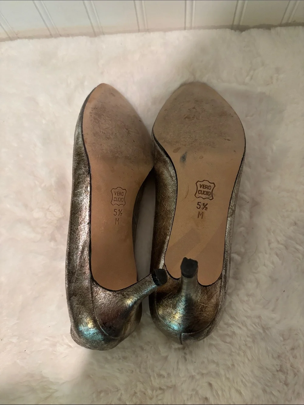 Van Eli Women’s Metallic Variated Metallic Gold Leather Pumps Sz 5 1/2